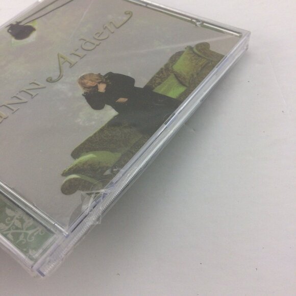 Jann Arden CD Sealed 2005 Self-Titled Album Universal Music Canada Damaged Case - Picture 4 of 9